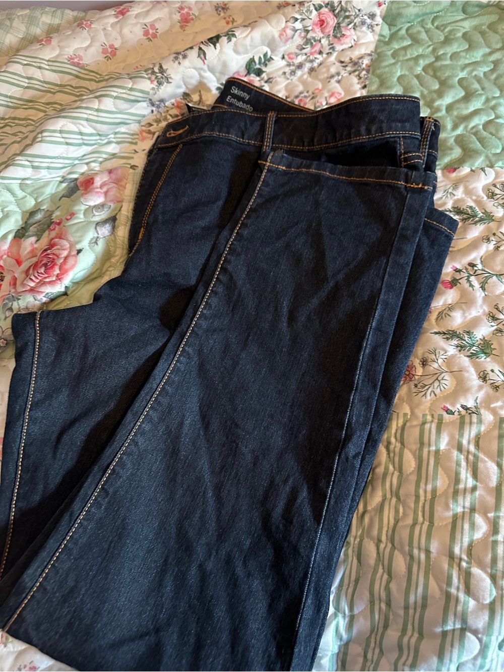 NWOT Ava & Viv Skinny Jeans